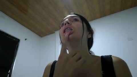 laura  online show from July 2026 02:53:02 PM