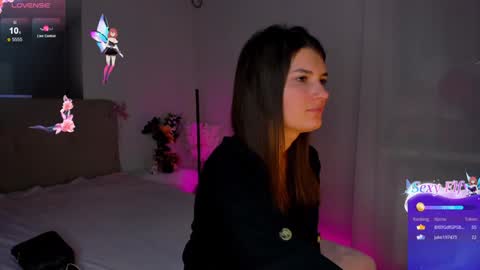 Laura online show from January 2025 12:19:02 PM