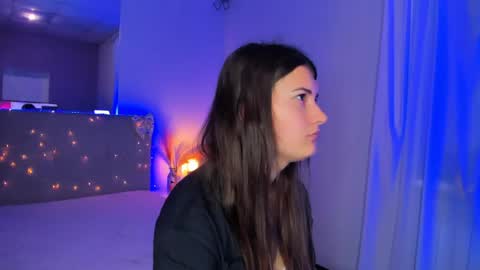 Laura online show from May 2026 04:51:02 AM
