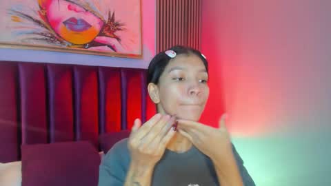 Laura online show from November 2025 12:31:02 PM