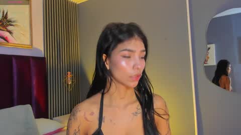 Laura online show from June 2026 12:32:01 PM