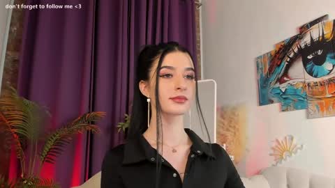 Laura online show from May 2026 09:45:01 PM