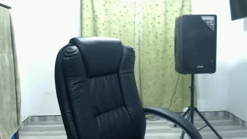 CALL ME LOVE  LAURA online show from May 2026 03:03:02 AM