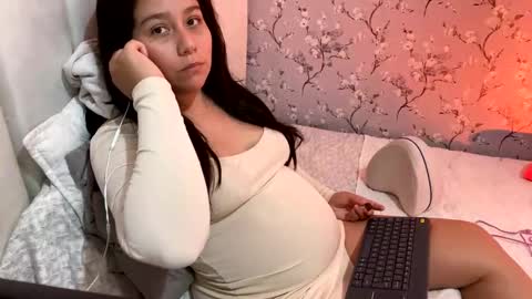 Snapshot of laura_d23 chatting on January 2025 02:46:02 AM laura online show from January 2025 02:46:02 AM