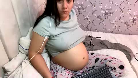 Snapshot of laura_d23 chatting on January 2025 04:45:01 AM laura online show from January 2025 04:45:01 AM