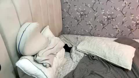 Snapshot of laura_d23 chatting on January 2025 05:02:01 AM laura online show from January 2025 05:02:01 AM