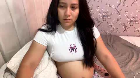 Snapshot of laura_d23 chatting on February 2025 03:53:01 AM laura online show from February 2025 03:53:01 AM