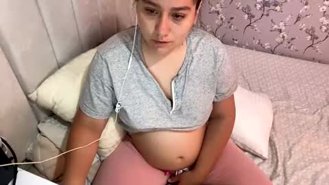 Snapshot of laura_d23 chatting on February 2025 03:45:02 AM laura online show from February 2025 03:45:02 AM