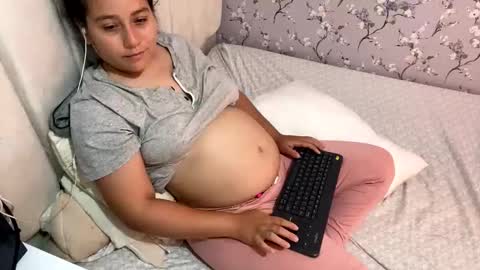 Snapshot of laura_d23 chatting on February 2025 06:50:02 AM laura online show from February 2025 06:50:02 AM