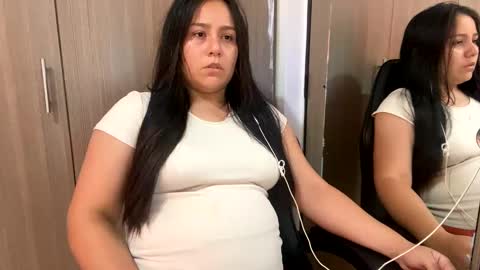 Snapshot of laura_d23 chatting on March 2025 02:32:01 AM laura online show from March 2025 02:32:01 AM