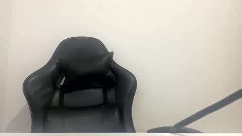 Snapshot of laura_d23 chatting on September 2025 11:38:02 PM laura online show from September 2025 11:38:02 PM