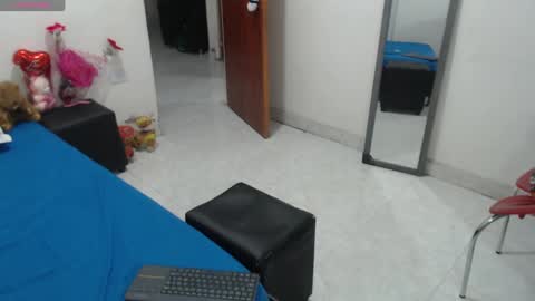 laura_foxx2379 online show from September 2025 02:05:01 AM