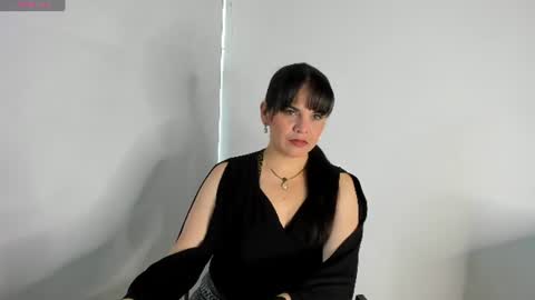laura hotties online show from July 2026 06:18:01 PM