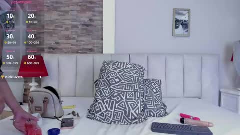 laura latinhot online show from May 2026 08:59:02 PM