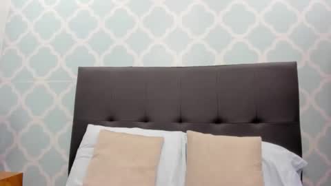 L A U R A online show from January 2026 12:09:02 PM