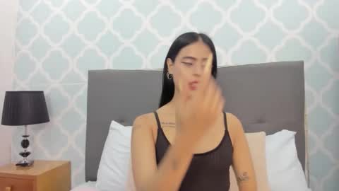 L A U R A online show from February 2026 12:01:02 PM