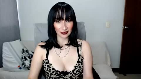 Laura online show from July 2026 10:29:02 PM
