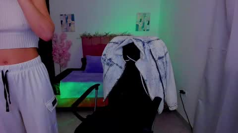 Laura Rose online show from October 2025 02:03:02 PM