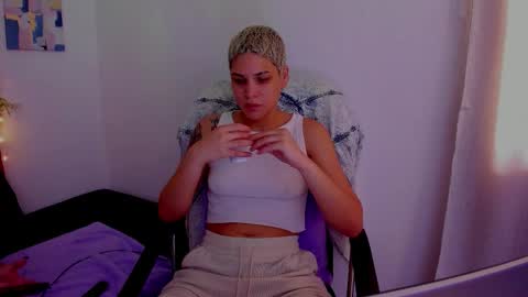 Laura Rose online show from October 2025 04:49:02 PM