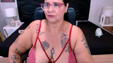 Laura online show from September 2025 03:48:01 PM