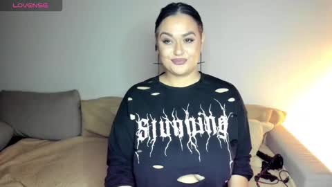 Laura online show from October 2025 04:50:01 PM