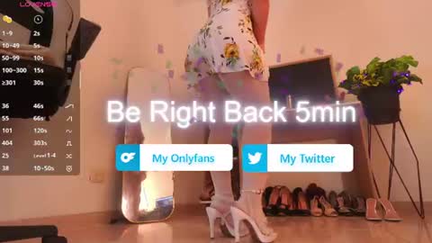 Laura Zans   I am sensual goddes and i was born for loveworshipping and enjoyment. online show from July 2026 09:49:02 PM
