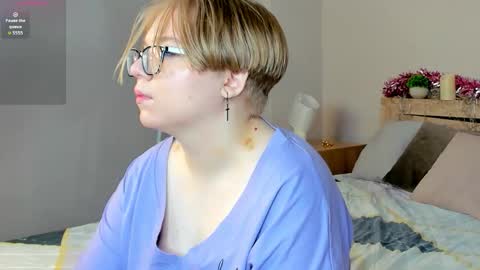 Snapshot of lauraaa_smith chatting on February 2026 12:39:01 AM Laura online show from February 2026 12:39:01 AM