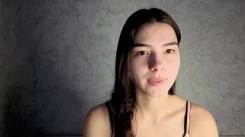 Snapshot of lauraback chatting on February 2026 07:26:01 AM Laura online show from February 2026 07:26:01 AM