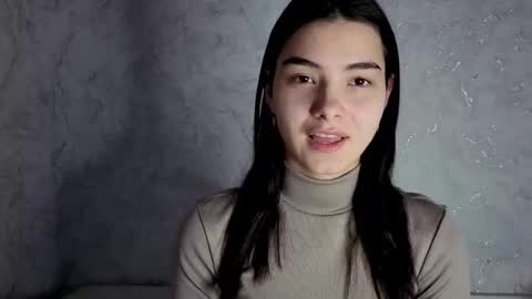 Snapshot of lauraback chatting on February 2026 01:10:01 PM Laura online show from February 2026 01:10:01 PM