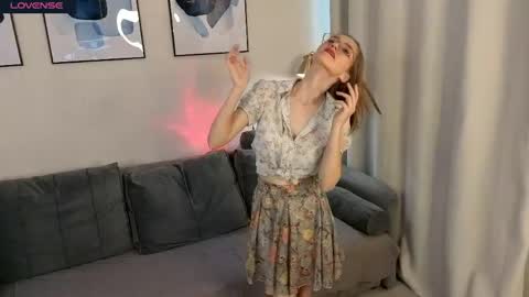 Snapshot of lauracollins__ chatting on May 2026 02:23:01 PM May online show from May 2026 02:23:01 PM