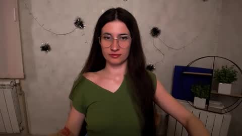 Laura online show from April 2026 11:02:02 PM
