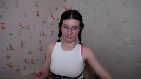 Laura online show from April 2026 05:45:01 AM