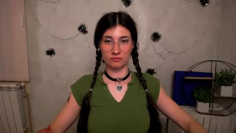 Laura online show from May 2026 06:07:02 AM