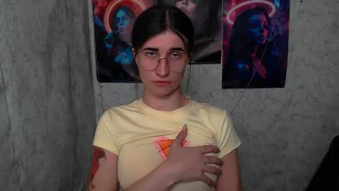 Laura online show from June 2026 12:00:02 PM