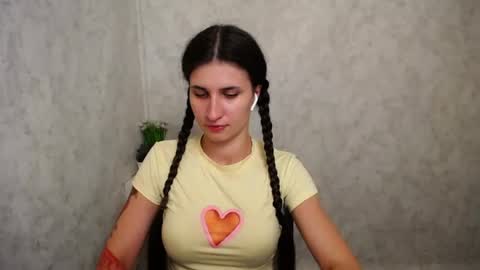 Laura online show from June 2026 11:53:01 AM