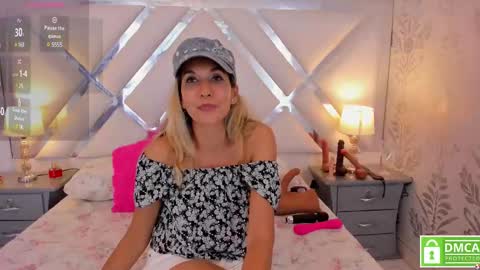 Snapshot of laurafarrely chatting on February 2025 07:26:02 AM Laura online show from February 2025 07:26:02 AM