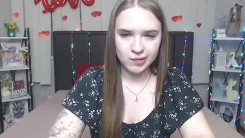 Snapshot of laurahlot chatting on April 2026 06:41:01 AM LauraHlot online show from April 2026 06:41:01 AM