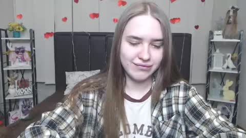 Snapshot of laurahlot chatting on May 2026 06:13:01 PM LauraHlot online show from May 2026 06:13:01 PM