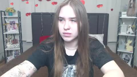 Snapshot of laurahlot chatting on May 2026 05:31:02 PM LauraHlot online show from May 2026 05:31:02 PM