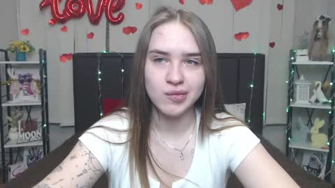 Snapshot of laurahlot chatting on May 2026 06:20:01 AM LauraHlot online show from May 2026 06:20:01 AM