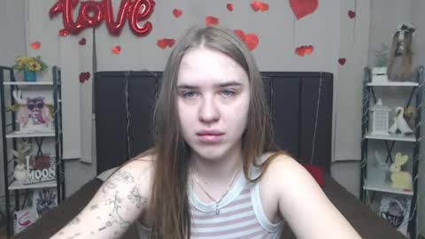 Snapshot of laurahlot chatting on May 2026 06:08:01 AM LauraHlot online show from May 2026 06:08:01 AM