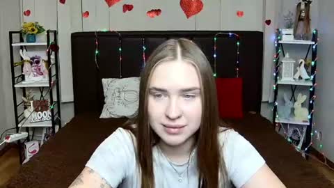 LauraHlot online show from July 2026 05:39:01 PM