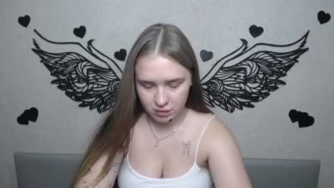 LauraHlot online show from July 2026 05:43:02 PM