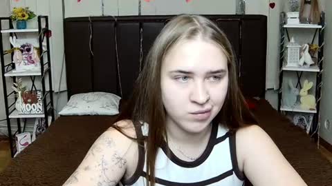LauraHlot online show from July 2026 07:17:01 AM