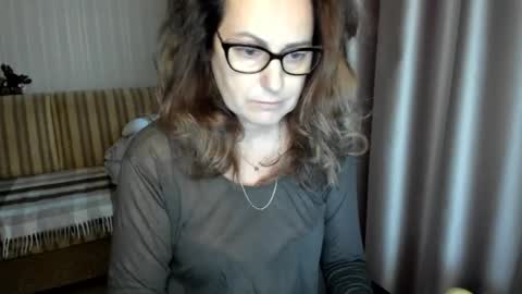 Lauraoven1 online show from December 2025 07:25:02 AM