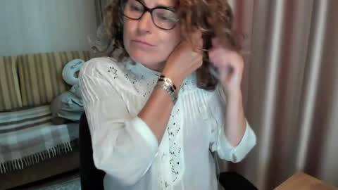 Lauraoven1 online show from July 2026 12:51:01 PM