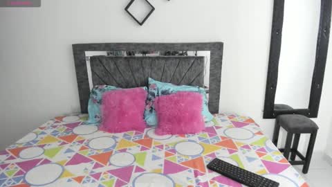 Snapshot of laurasofia01 chatting on November 2025 02:40:02 PM laurasofia01 online show from November 2025 02:40:02 PM