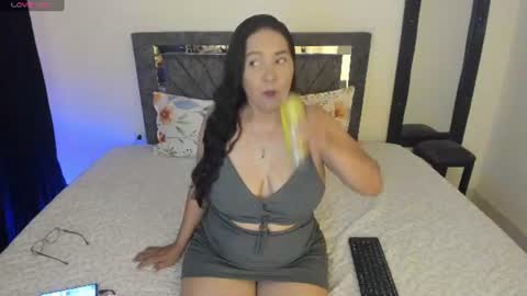 laurasofia01 online show from July 2026 12:15:02 AM