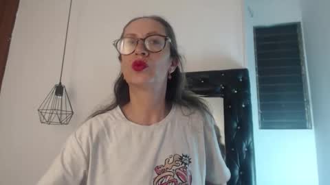 Laura Sofia online show from February 2026 11:55:02 PM