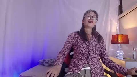 Laura Sofia online show from March 2026 03:53:02 AM